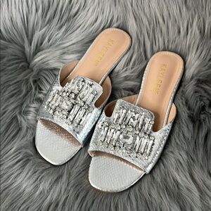 NWOT Kayleen Silver Rhinestone Embellished Women's Slides sz 6